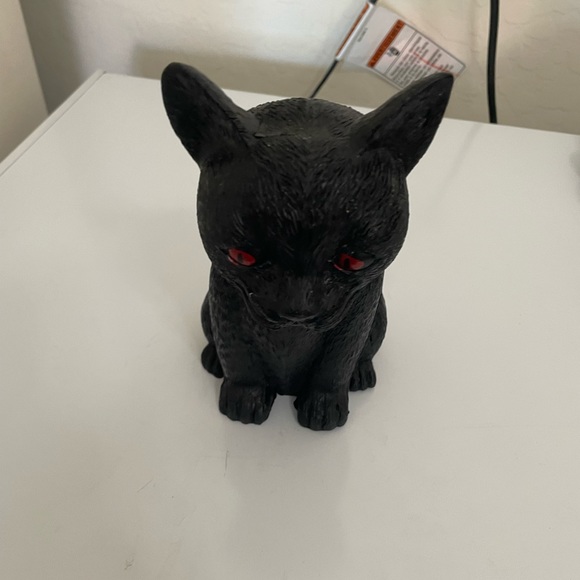 Fake cat - Picture 3 of 3